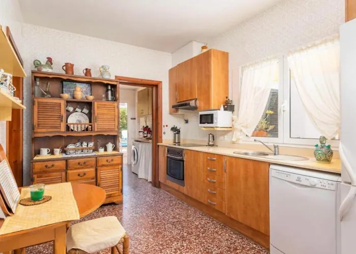 St Tomas Rustic V Pool Beachside